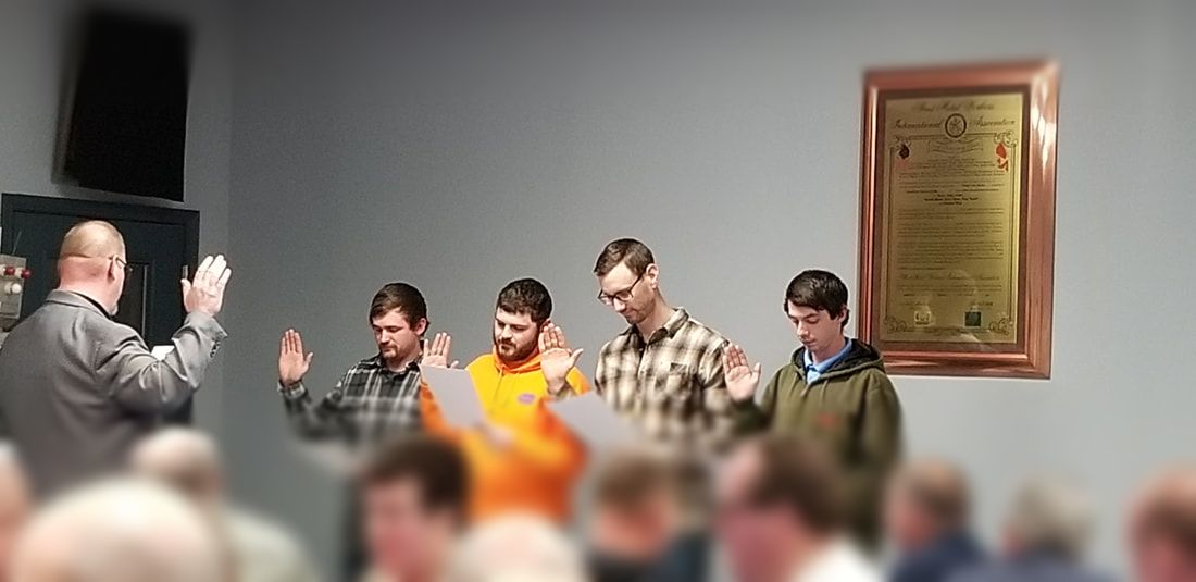 Picture of Local 1 Apprentices swearing in.